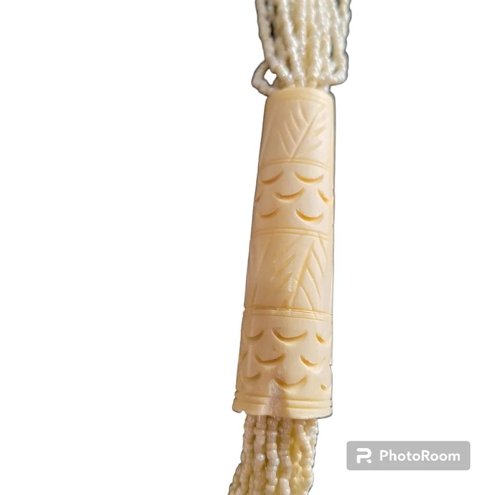 27' cream glass sea bead carved bovine necklace - Picture 3 of 8